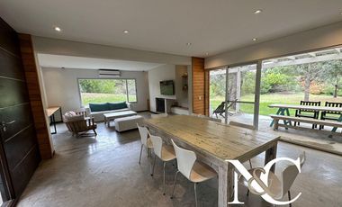 Casa en venta en Costa Esmeralda con gas natural