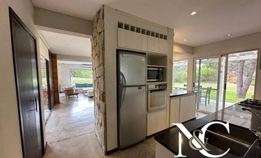 Casa en venta en Costa Esmeralda con gas natural