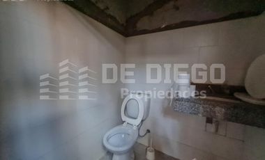 Deposito de 700 m2 en alquiler, dentro de predio con seguridad, Florida Oeste