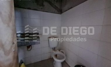 Deposito de 700 m2 en alquiler, dentro de predio con seguridad, Florida Oeste