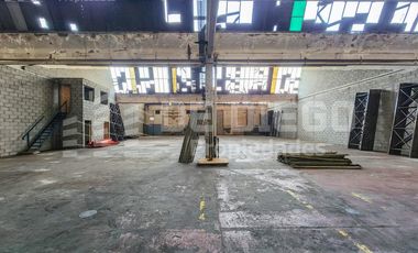 Deposito de 700 m2 en alquiler, dentro de predio con seguridad, Florida Oeste