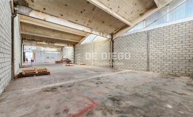 Deposito de 375 m2 en alquiler, dentro de predio con seguridad, Florida Oeste