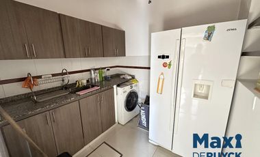 Casa totalmente reciclada a pasos Avenida Calchaquí