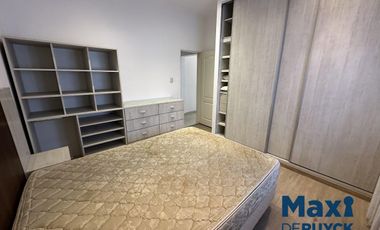 Casa totalmente reciclada a pasos Avenida Calchaquí