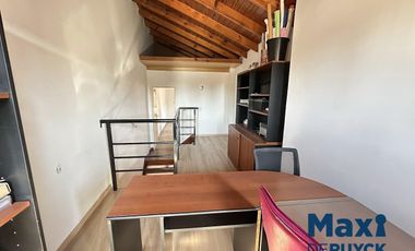 Casa totalmente reciclada a pasos Avenida Calchaquí