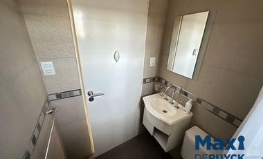 Casa totalmente reciclada a pasos Avenida Calchaquí