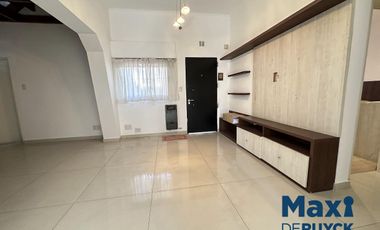 Casa totalmente reciclada a pasos Avenida Calchaquí