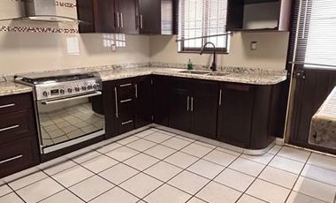 CASA EN RENTA TABASCO 2000 CERCA DEL HOSPITAL ANGELES VILLAHERMOSA TABASCO