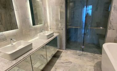 L THE LIMITED Rubén Darío Polanco Miguel Hidalgo Ciudad de México