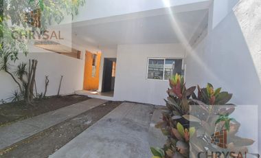 Casa - Fraccionamiento Arboledas