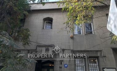 Arriendo Amplia casa Comercial  con gran terreno en el corazón de Ñuñoa