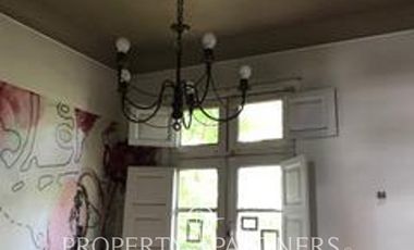 Arriendo Amplia casa Comercial  con gran terreno en el corazón de Ñuñoa