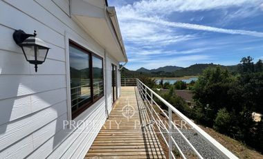 Linda casa en exclusivo condominio en el lago Colbún