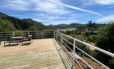 Linda casa en exclusivo condominio en el lago Colbún