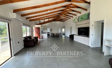 Linda casa en exclusivo condominio en el lago Colbún