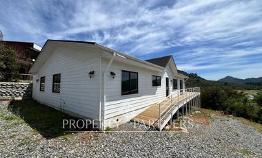 Linda casa en exclusivo condominio en el lago Colbún