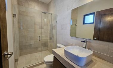 Casa en Venta en Fracc. Viñedos en el exclusivo SECTOR LAS VIÑAS