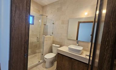 Casa en Venta en Fracc. Viñedos en el exclusivo SECTOR LAS VIÑAS