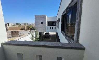 Casa en Venta en Fracc. Viñedos en el exclusivo SECTOR LAS VIÑAS