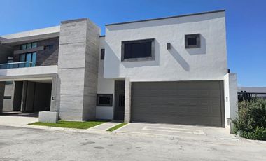 Casa en Venta en Fracc. Viñedos en el exclusivo SECTOR LAS VIÑAS