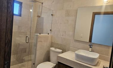 Casa en Venta en Fracc. Viñedos en el exclusivo SECTOR LAS VIÑAS