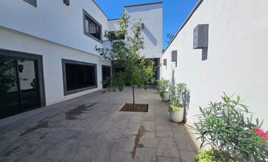 Casa en Venta en Fracc. Viñedos en el exclusivo SECTOR LAS VIÑAS