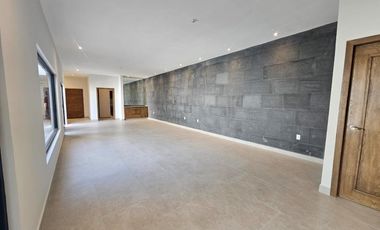 Casa en Venta en Fracc. Viñedos en el exclusivo SECTOR LAS VIÑAS