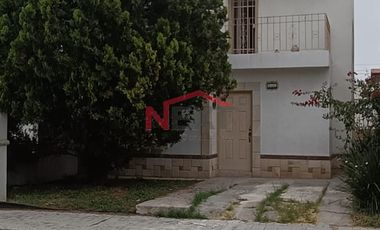 CASA EN RENTA EN MANANTIALES DEL VALLE