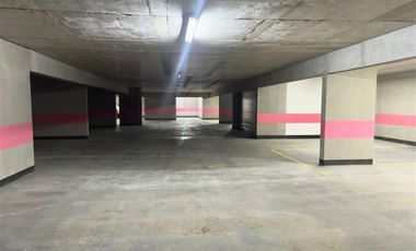 Estacionamiento en Venta en Av. Ricardo Lyon / El Vergel