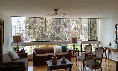 DEPARTAMENTO EN VENTA EN LA MEJOR ZONA DE SURCO CON LINDA VISTA A PARQUE