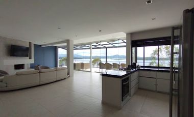 VENTA de APARTAMENTO en GuatapÃ©