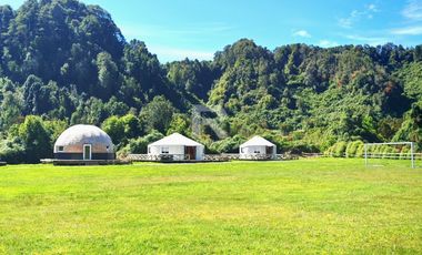 PARCELA CON YURTAS PARA PROYECTO TURÍSTICO EN SECTOR CHAMIZA