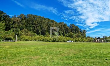 PARCELA CON YURTAS PARA PROYECTO TURÍSTICO EN SECTOR CHAMIZA