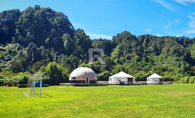 PARCELA CON YURTAS PARA PROYECTO TURÍSTICO EN SECTOR CHAMIZA