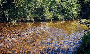 PARCELA CON YURTAS PARA PROYECTO TURÍSTICO EN SECTOR CHAMIZA