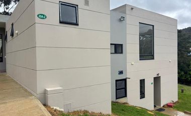 Encantadora Casa Campestre con Vista Panorámica en La Calera