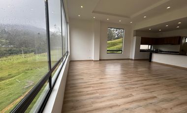 Encantadora Casa Campestre con Vista Panorámica en La Calera