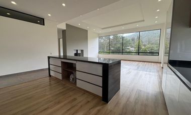 Encantadora Casa Campestre con Vista Panorámica en La Calera