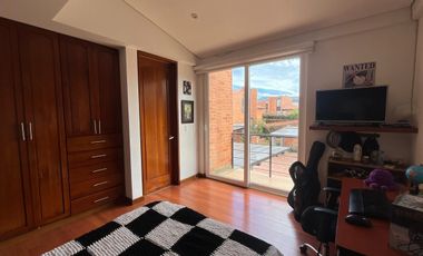 Espectacular casa de 3 niveles en condominio campestre, ubicado en Chia