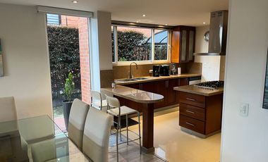 Espectacular casa de 3 niveles en condominio campestre, ubicado en Chia