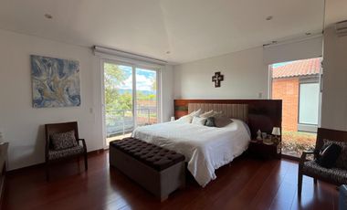 Espectacular casa de 3 niveles en condominio campestre, ubicado en Chia