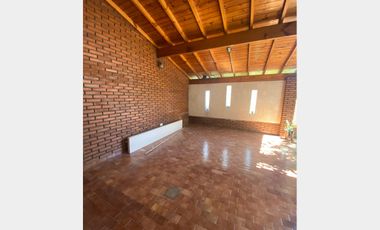 Casa  en Alquiler Villa Luzuriaga / La Matanza (B111 607)