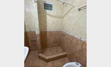 Casa  en Alquiler Villa Luzuriaga / La Matanza (B111 607)