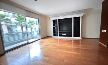 Excelente departamento en renta en Hegel