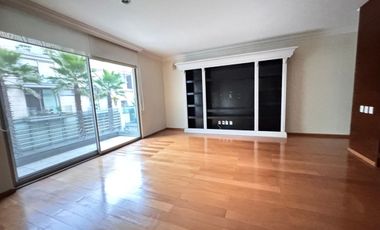 Excelente departamento en renta en Hegel