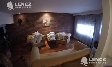 NUEVO PRECIO!!! EXCELENTE CHALET  5 AMB.C/COCHERA, PILETA Y JARDIN. QUILMES OESTE. nuevo precio!