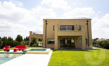 Casa en venta - Barrio Fincas del Alba, Canning