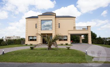 Casa en venta - Barrio Fincas del Alba, Canning