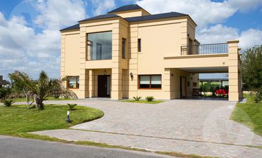 Casa en venta - Barrio Fincas del Alba, Canning