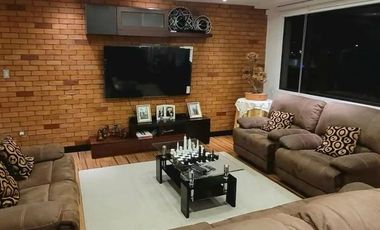 CASA EN URB. CAPELO VALLE DE LOS CHILLOS